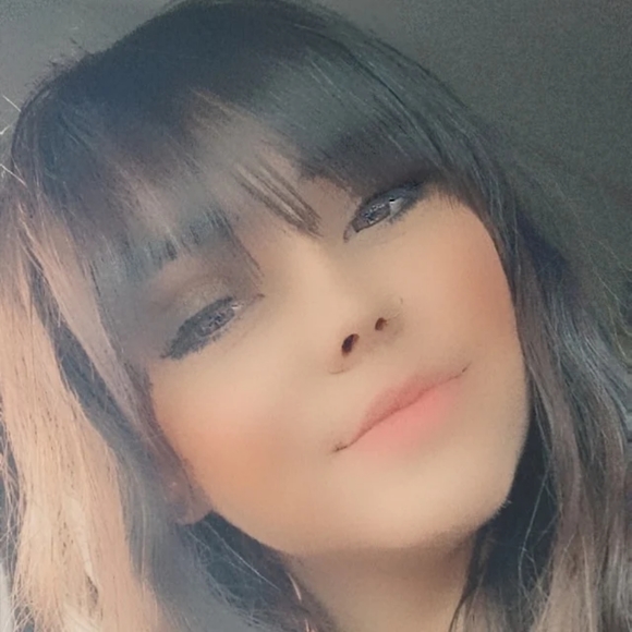 Meet your Posher, Isabella - Picture 1 of 1